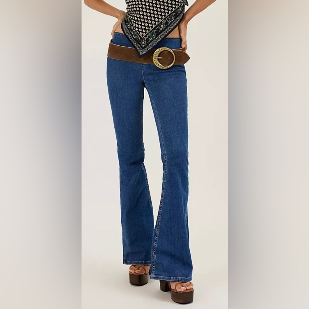 Free People Pull on Blue Flared Women Jeans